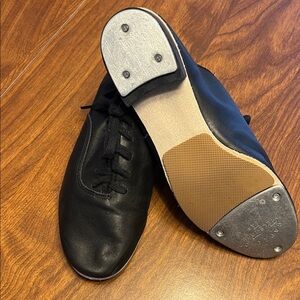 Capezio black tap shoes